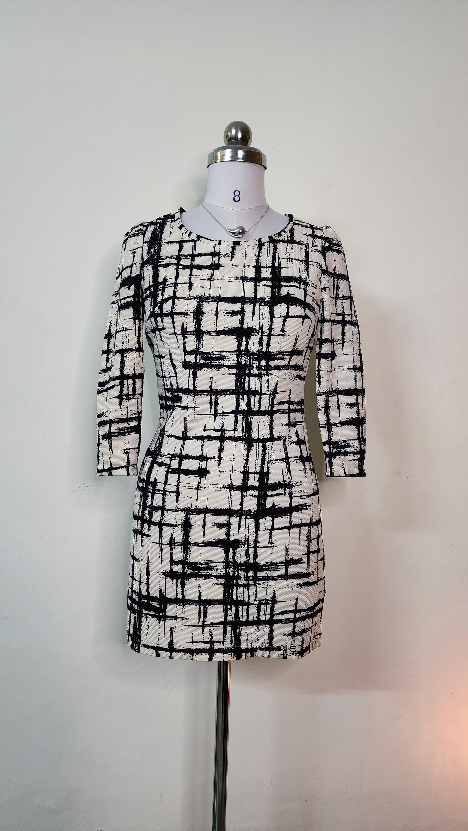 Abstract Black and White Mini Dress - Sleeve Round Neck Dress