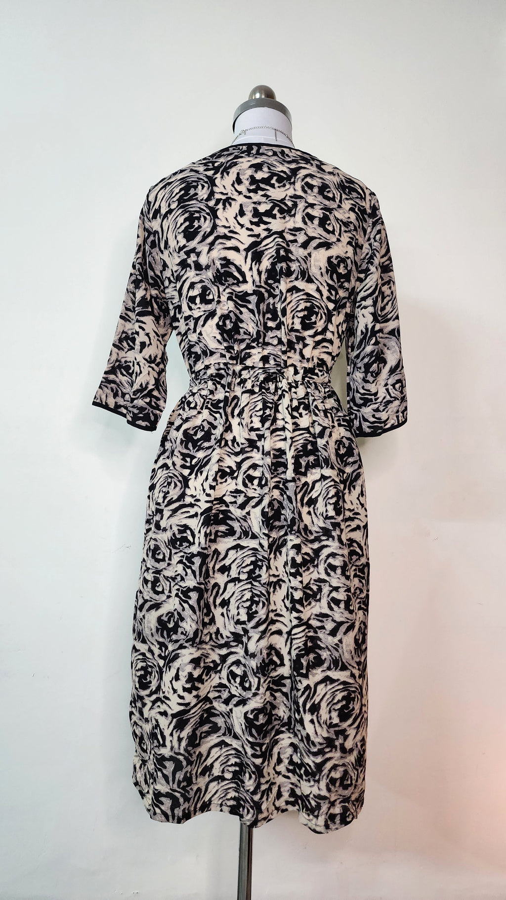 Abstract Floral V-Neck Midi Dress - 3/4 Sleeve with Tie Waist