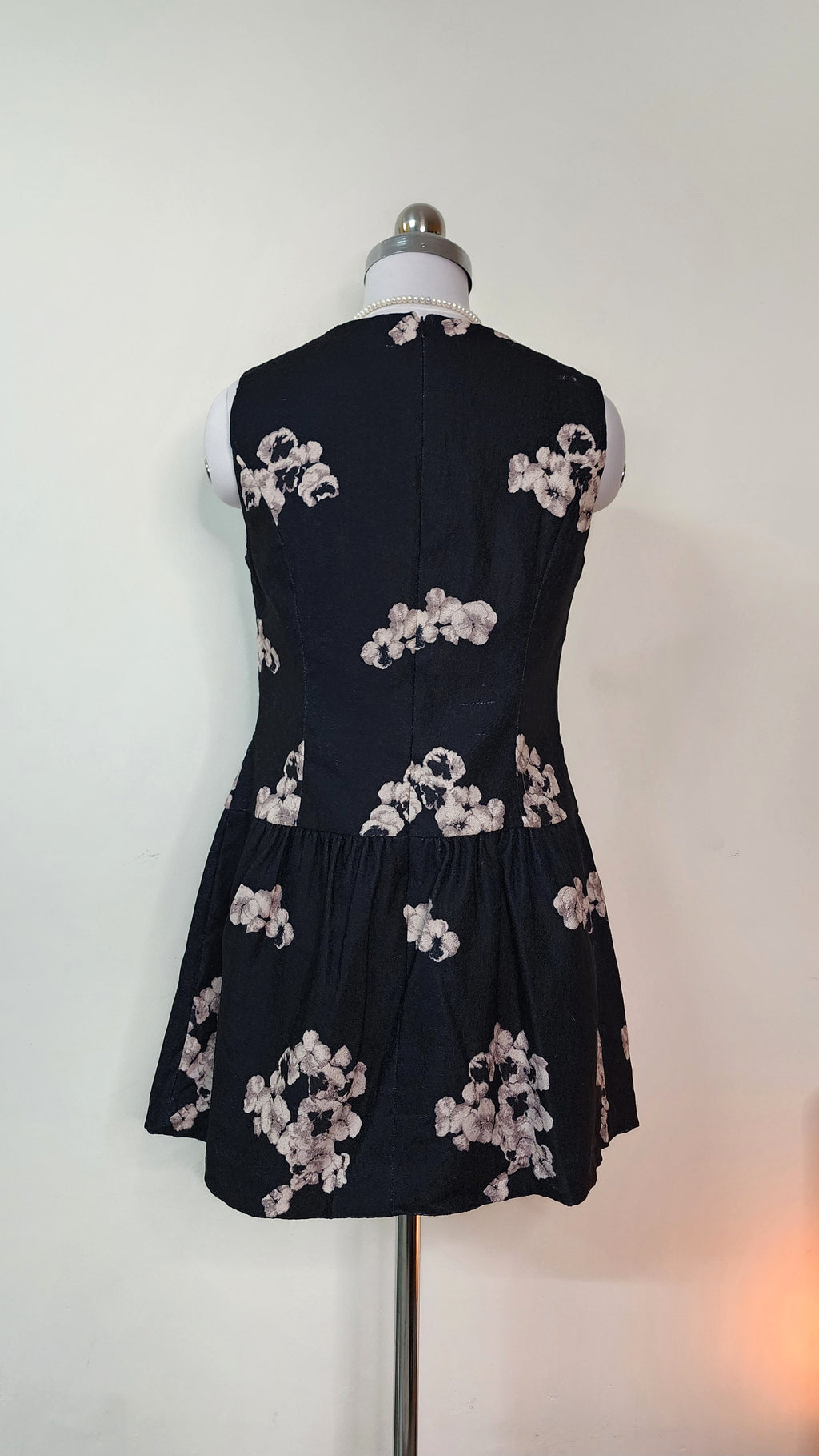 Black Abstract Floral Mini Dress - Sleeveless Round Neck Dress