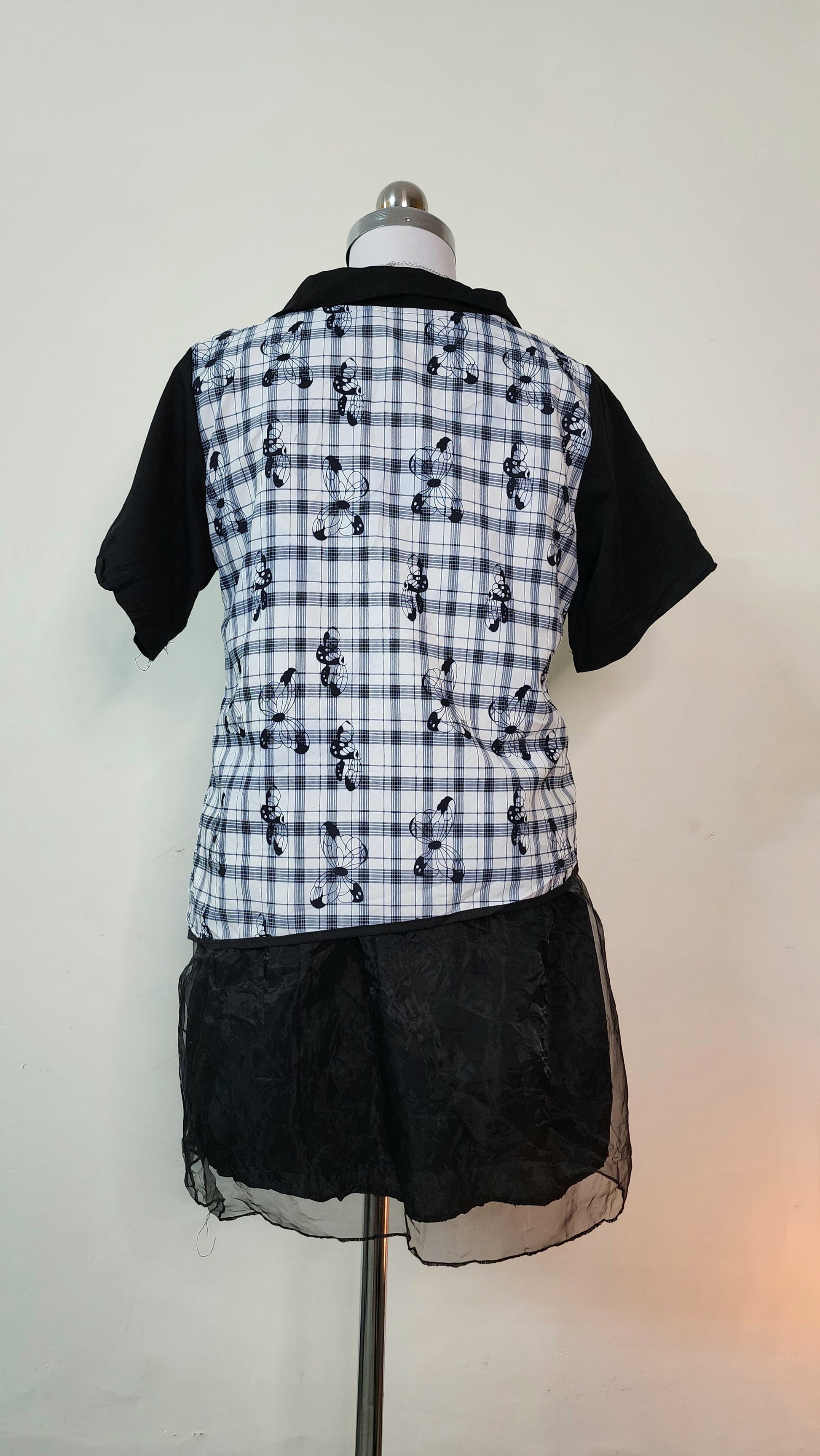 Cartoon Plaid Short Sleeve Mini Dress - Layered Design with Black Skirt