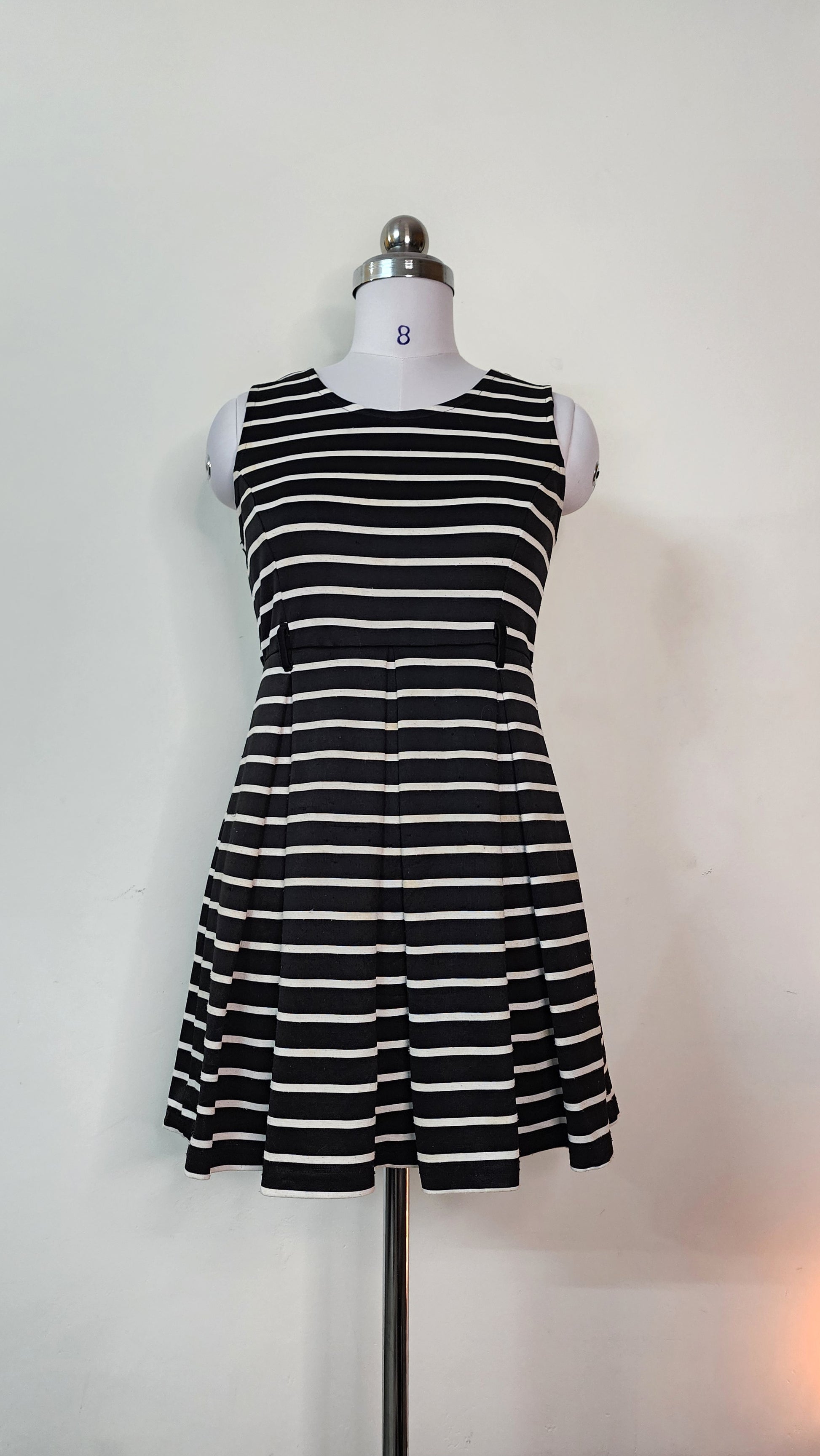 Chic Striped Sleeveless Mini Dress - Black and White Pleated A-Line
