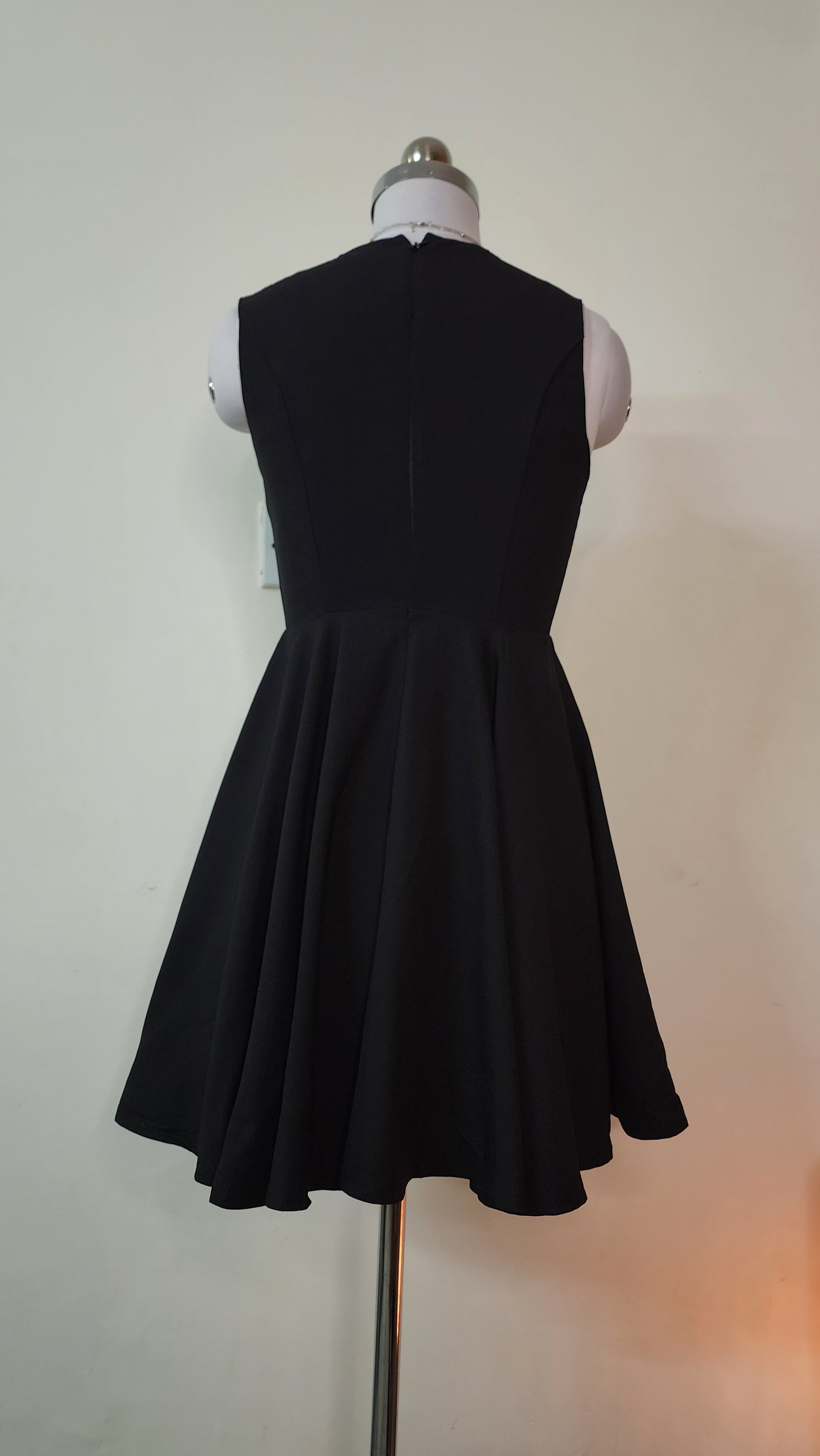 Classic Black Sleeveless Mini Dress - Elegant Fit & Flare Style