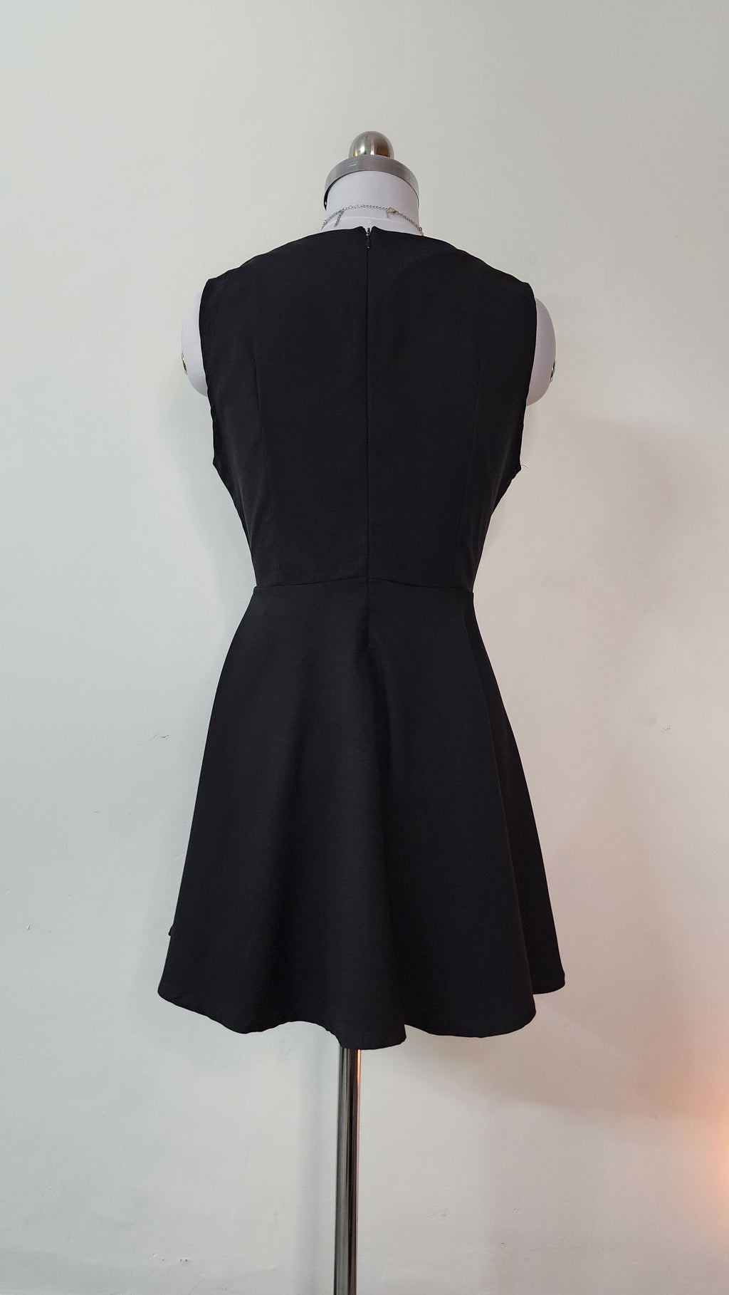 Classic Black Sleeveless Mini Dress - Round Neck A-Line Fit