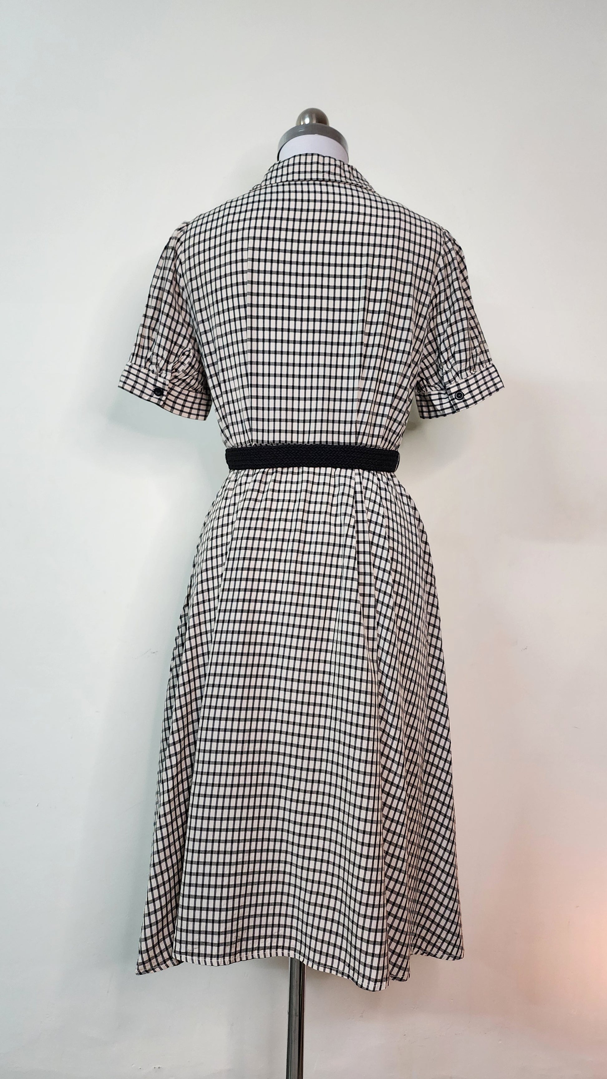 Classic Checkered Shirt Dress - Short Sleeve Button-Front Midi Dress without belt