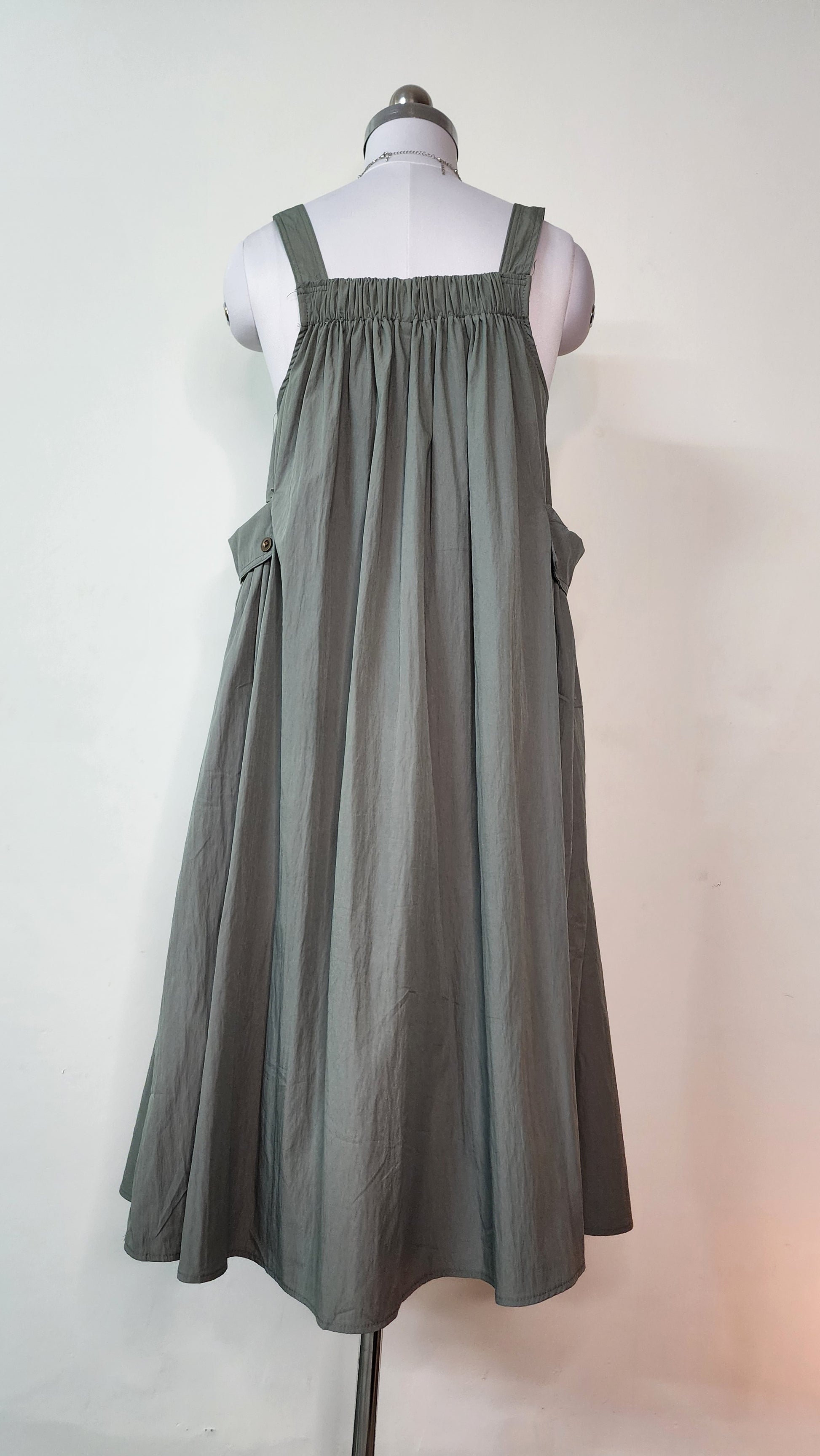 Comfortable Sage Green Midi Dress - Loose Fit Sleeveless Dress with Pockets
