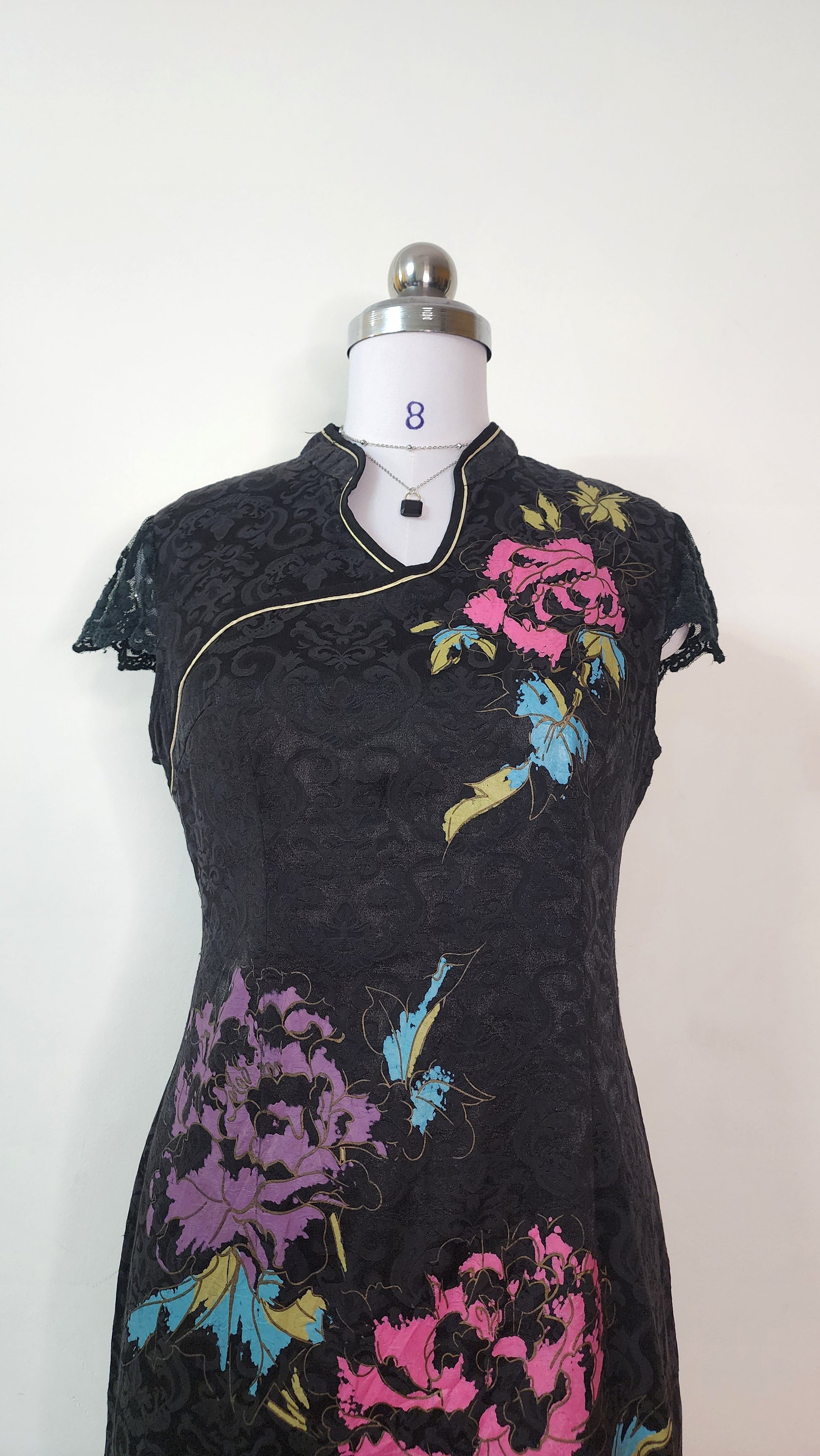 Elegant Black Floral Mini Cheongsam Dress - Short Sleeve Mandarin Collar