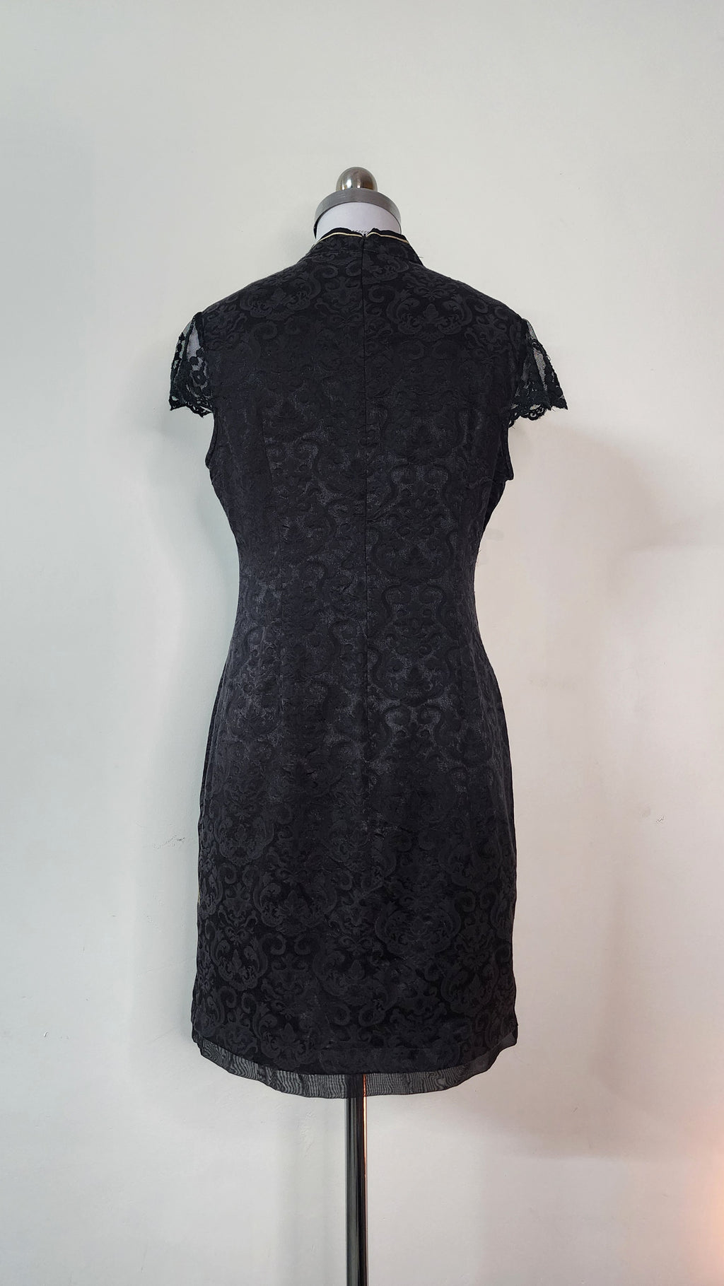 Elegant Black Floral Mini Cheongsam Dress - Short Sleeve Mandarin Collar