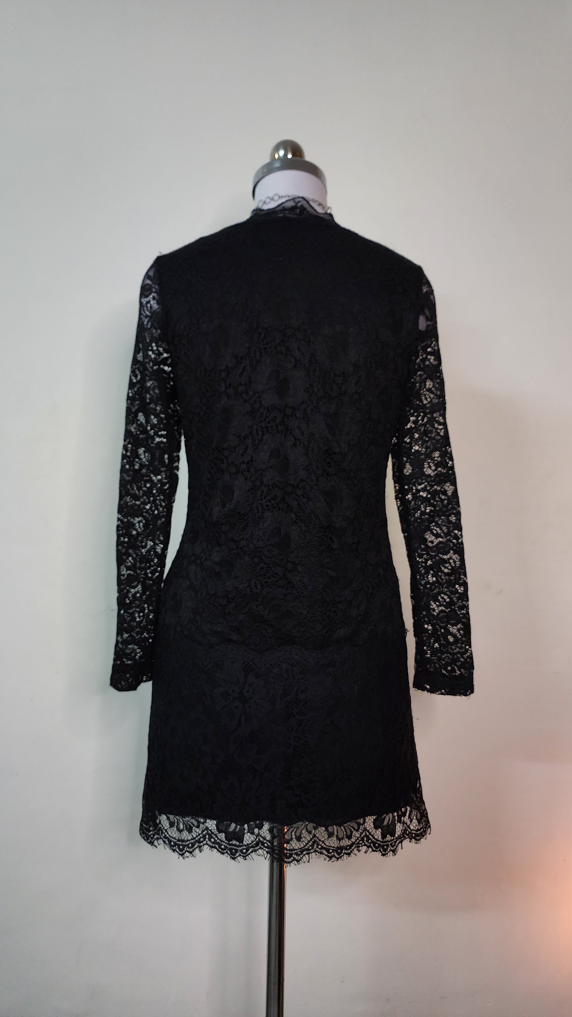 Elegant Black Lace Long Sleeve Mini Dress with Leopard Print
