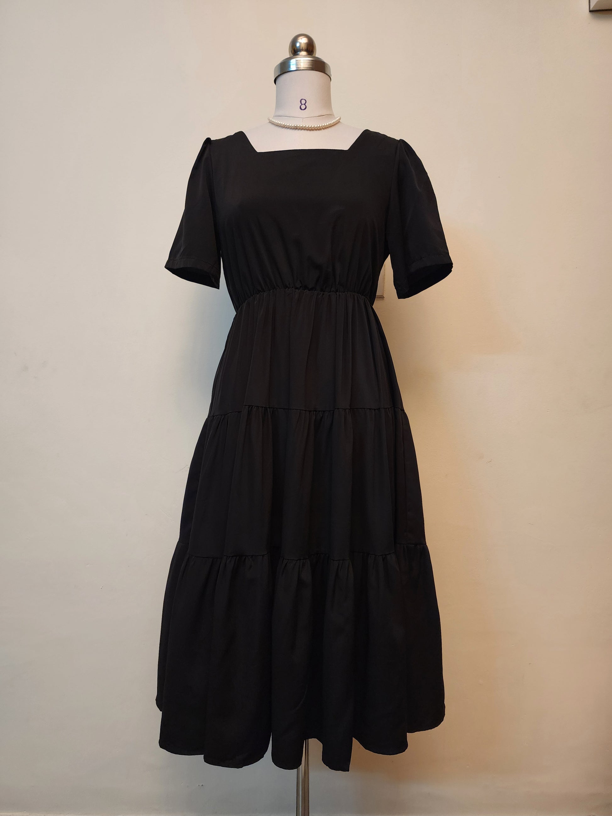 Elegant Black Square Neck Tiered Midi Dress - Short Sleeve Casual Style