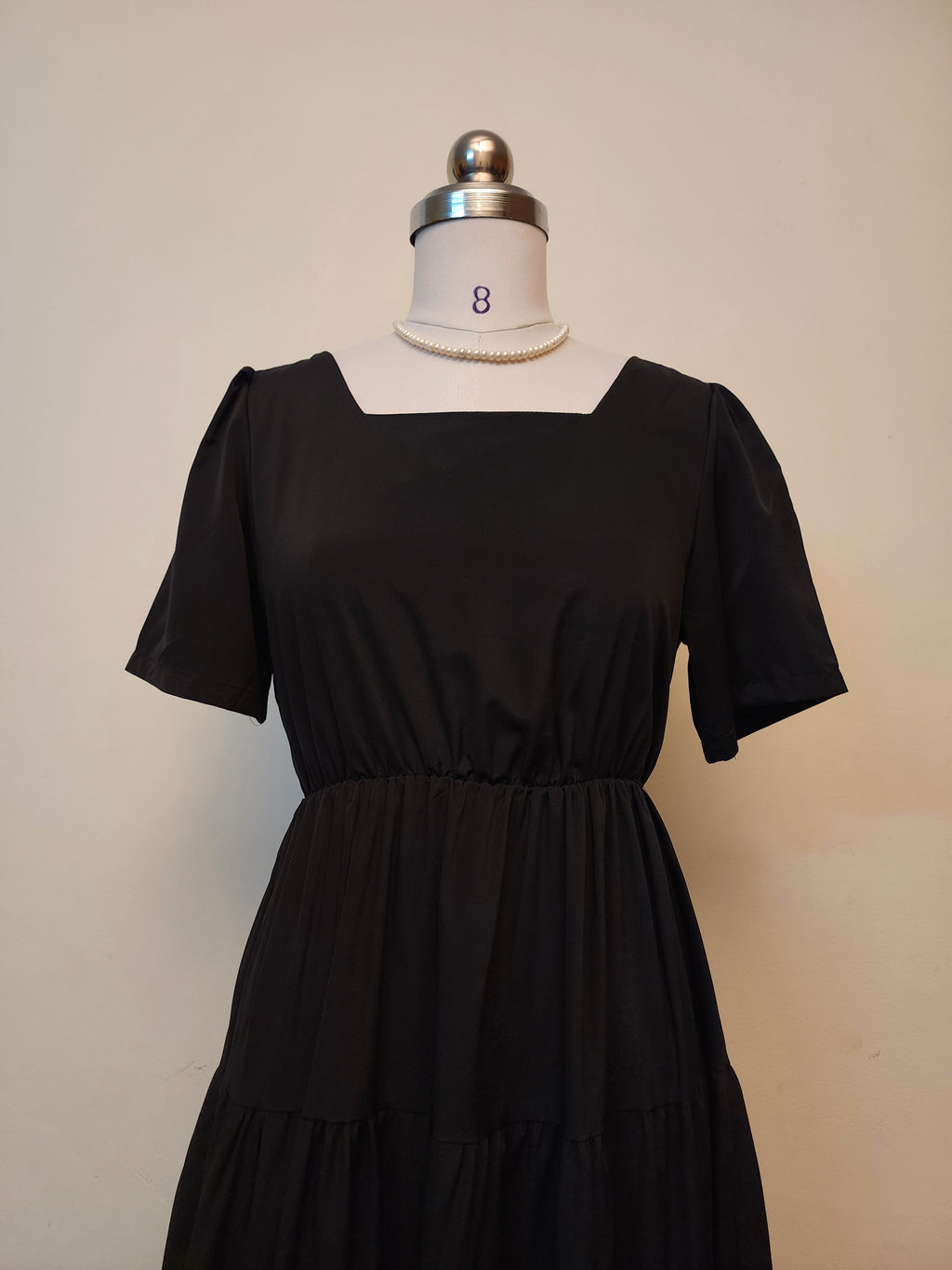 Elegant Black Square Neck Tiered Midi Dress - Short Sleeve Casual Style